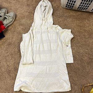 Calia tunic woman’s top. Size large. Color white. Gently used condition